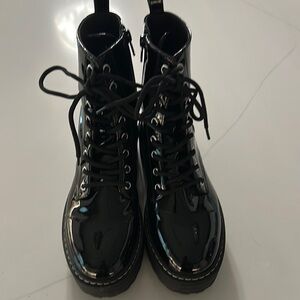Divided Black Combat Moto Boots with Glossy Finish